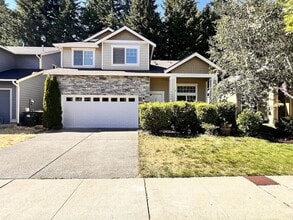 Building Photo - Beautiful Spacious 4bd 2bath Available Oct...