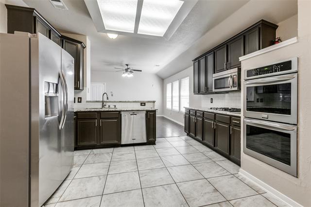 Building Photo - 7702 Belcrest Dr