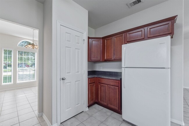 Building Photo - 131 Sunset Falls Dr