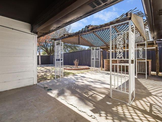 Building Photo - 1710 Hanover Dr