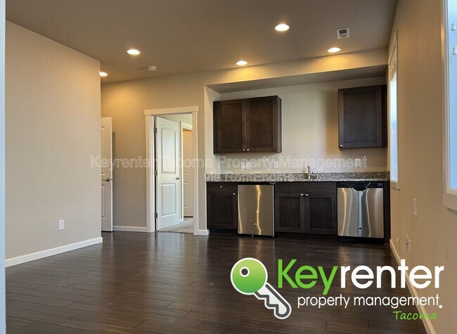 Building Photo - 16128-16181 81 Ave E