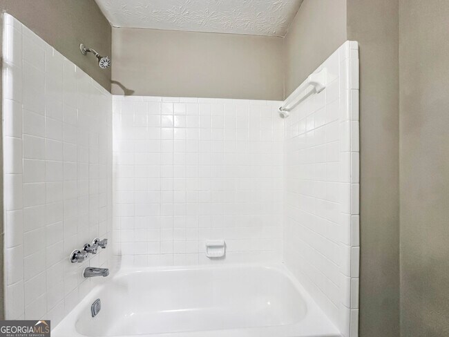 Building Photo - 323 Park Ridge Ct
