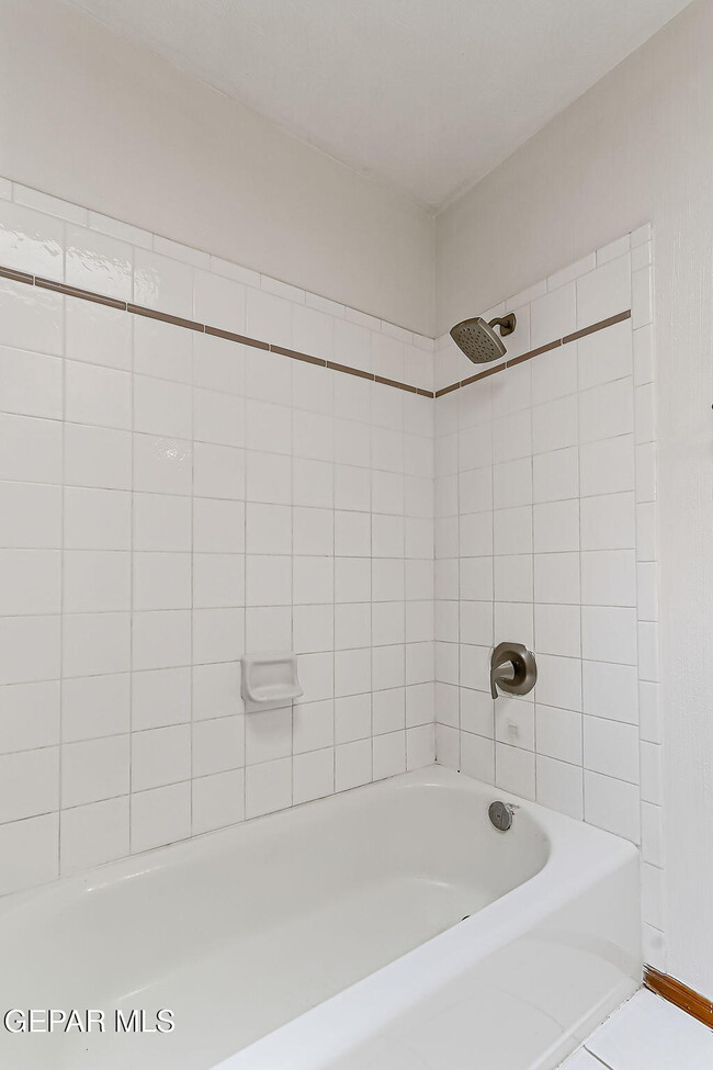 Building Photo - 3593 Breckenridge Dr