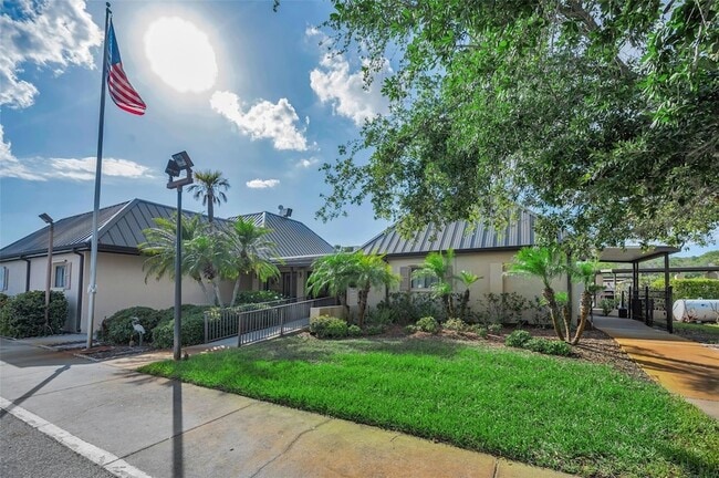 Building Photo - 4200 Hampton Dr