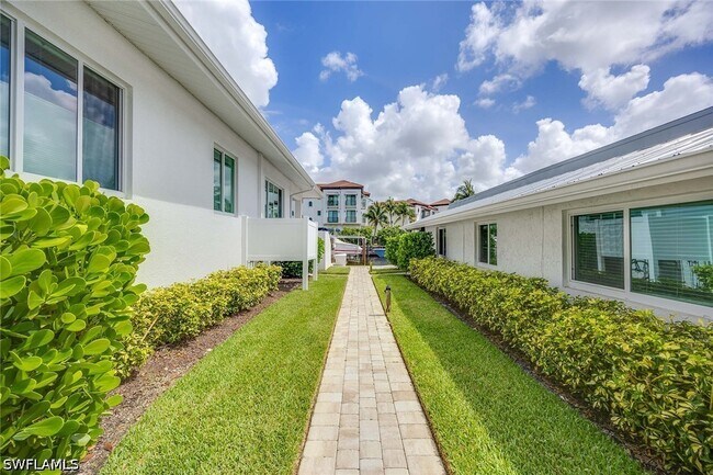 Building Photo - 1395 Curlew Ave