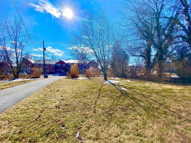 Building Photo - Catonsville Duplex Home for rent