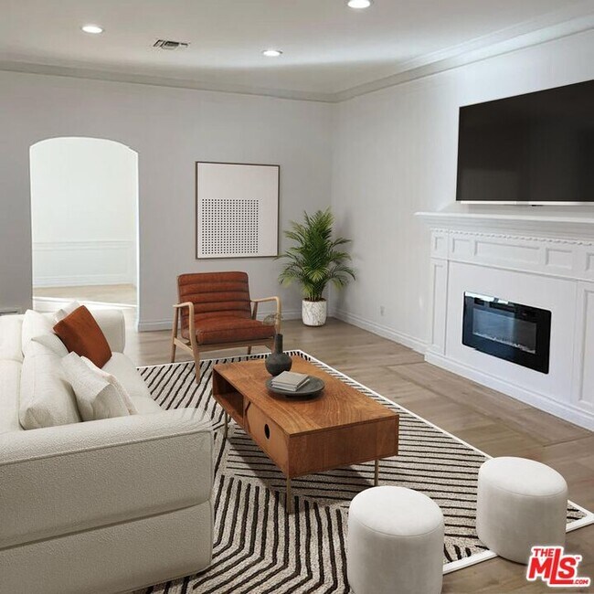 Building Photo - 5419 Gentry Ave