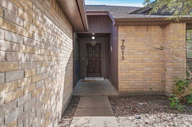 Building Photo - 7011 Lost Thicket Dr