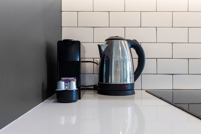 Building Photo - 227 NE 2nd St