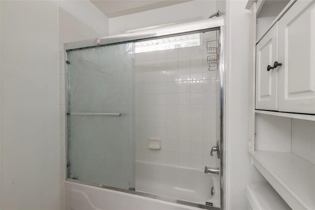 Building Photo - 1694 Town Park Dr