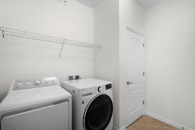 Building Photo - Beautiful Home in Alva 3 bedrooms 2 baths ...