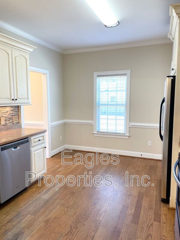 Building Photo - 103 Strike Eagle Run