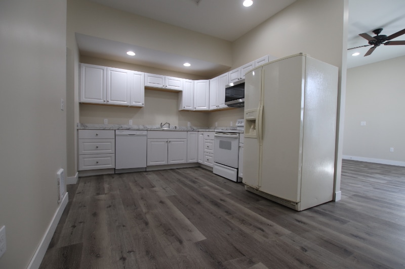Building Photo - 527 Hillsdale St