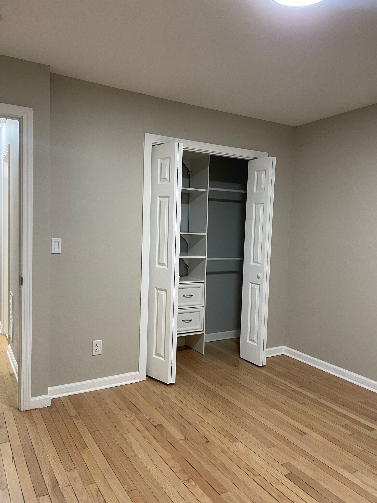 Building Photo - 7 Donna Ave