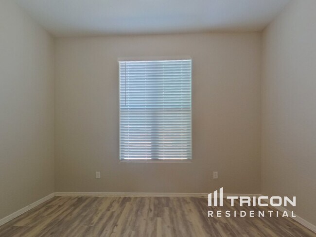 Building Photo - 16253 W Yavapai St