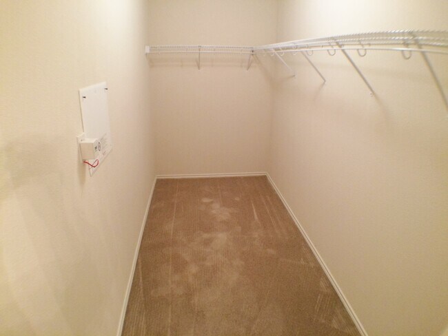 Building Photo - Fully Updated Mesquite Home with New HVAC, New Carpet & Nearby Park!