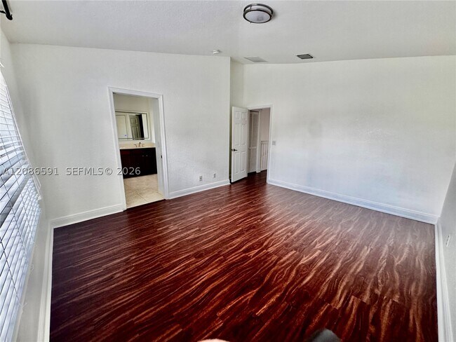Building Photo - 9763 Darlington Pl
