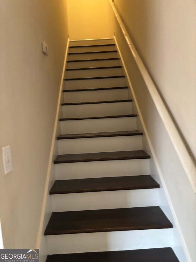 Building Photo - 97 Lily Dr