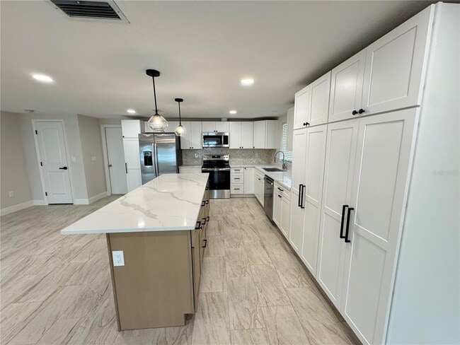 Building Photo - 4820 Shell Stream Blvd