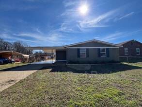 Building Photo - 481 Tuton Cove