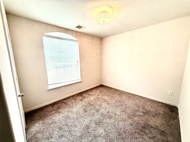 Building Photo - 2407 Seabourne Trails Rd