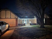 Building Photo - 7233 NW 120th St