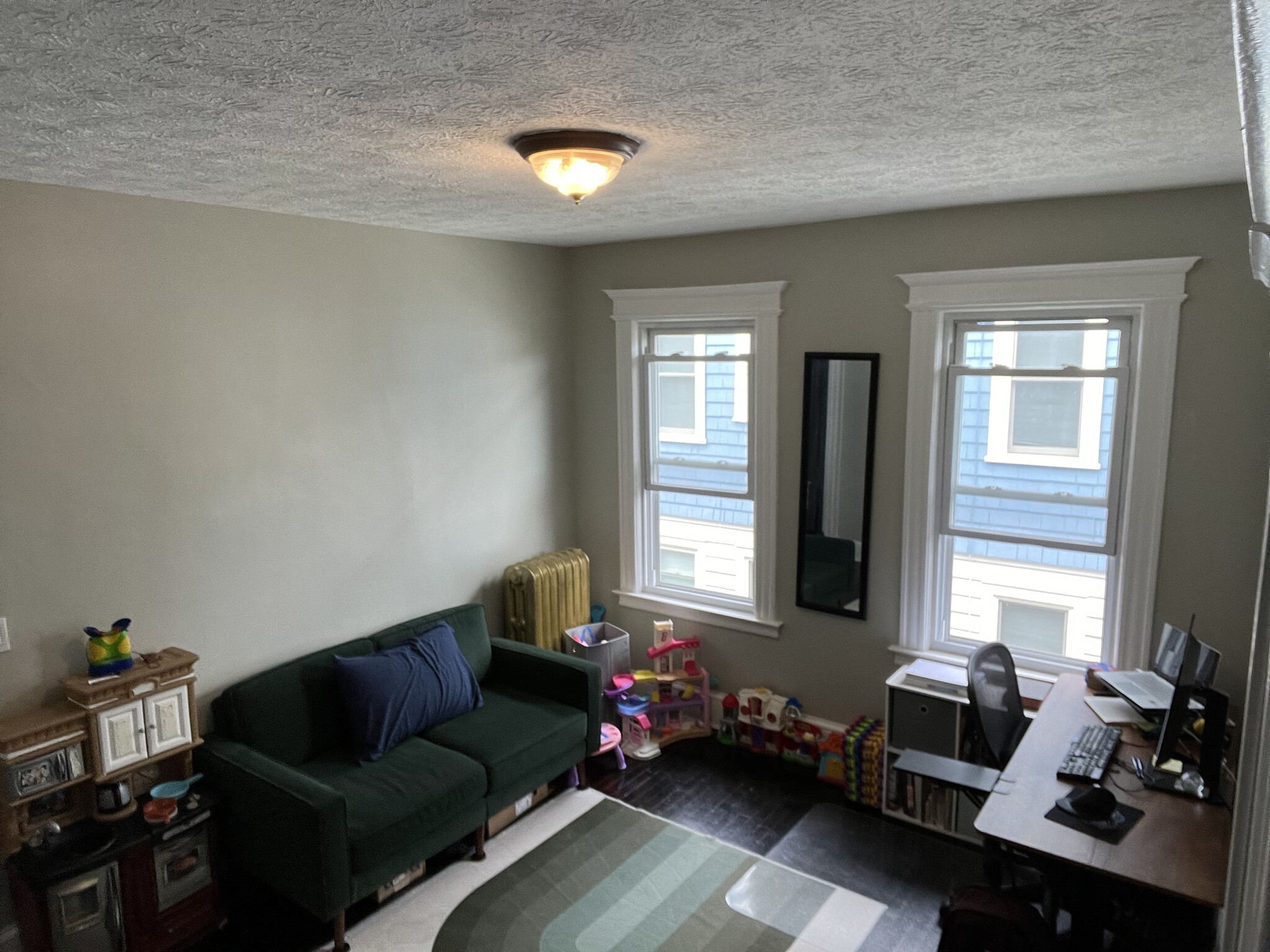 Building Photo - 37 Maplewood Ave