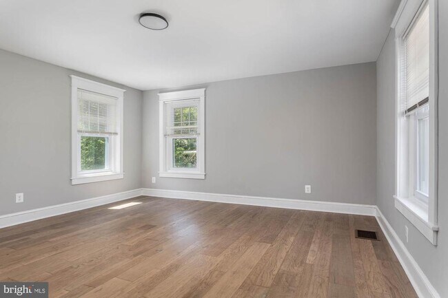 Building Photo - 139 W Germantown Pike