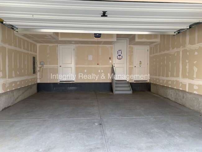 Building Photo - 3598 Cerf Wy