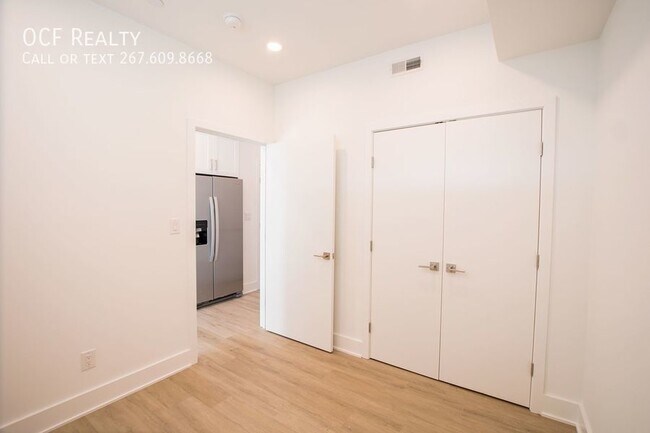 Building Photo - 1324 Frankford Ave