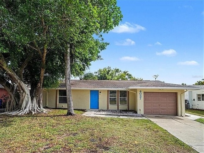 Building Photo - 4037 Maverick Ave