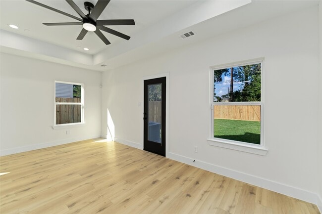 Building Photo - 4605 Siegel St