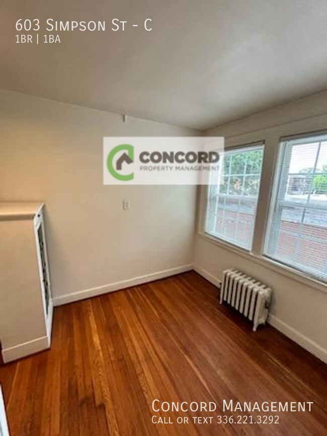 Building Photo - 603 Simpson St