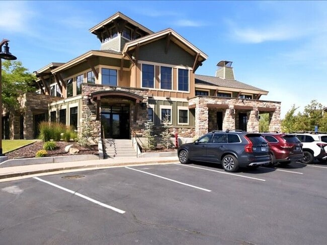 Building Photo - DRAPER  BEAUTIFUL 3 BED 2.5 BATH TOWNHOME