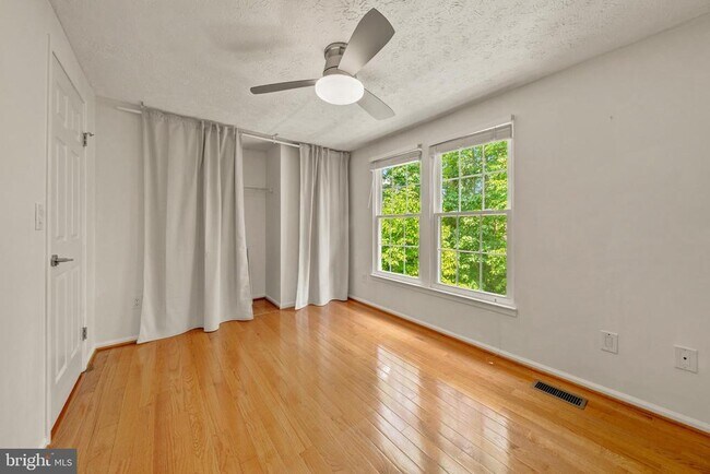 Building Photo - 1931 Belmont Ridge Ct
