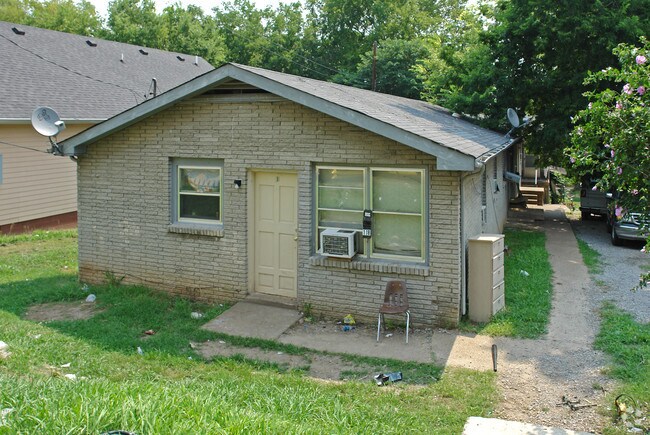 Primary Photo - 118 Rains Ave