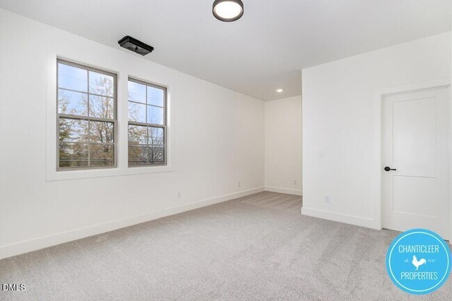 Building Photo - 2300 Broad St