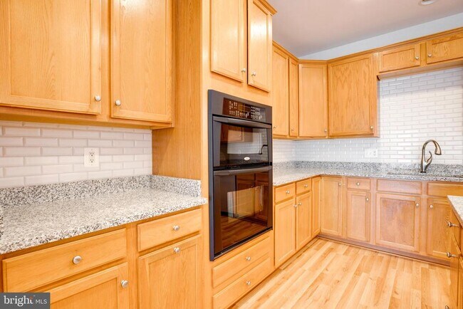 Building Photo - 5214 Prairie Willow Ln