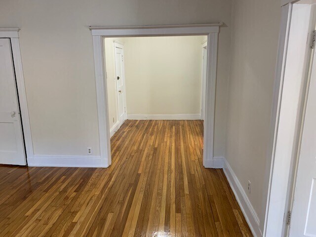 Building Photo - 8 Egremont Rd