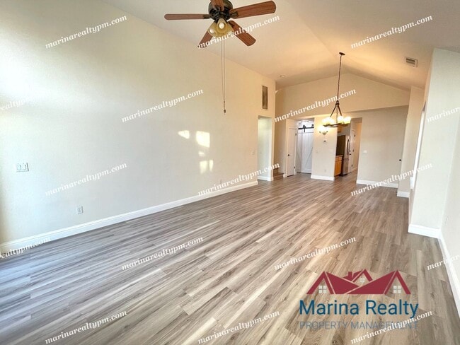 Building Photo - Available August 1st   Waterview Large Bal...