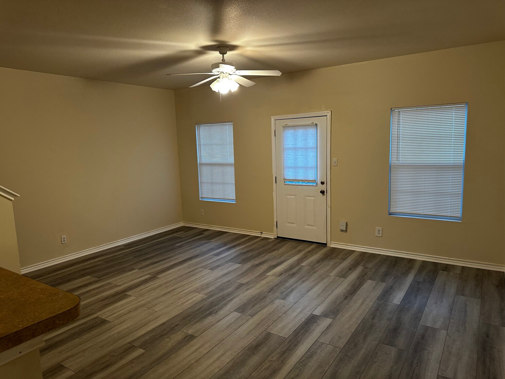 Building Photo - 7818 Kingsbury Wood