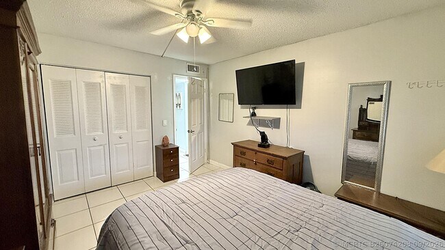 Building Photo - 1037 Ashby D