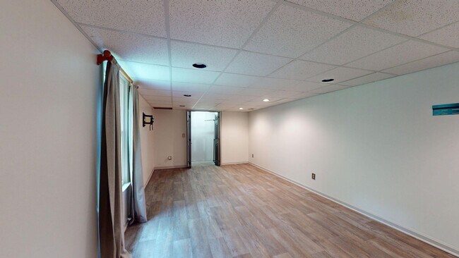 Building Photo - 107 Nimitz Cir