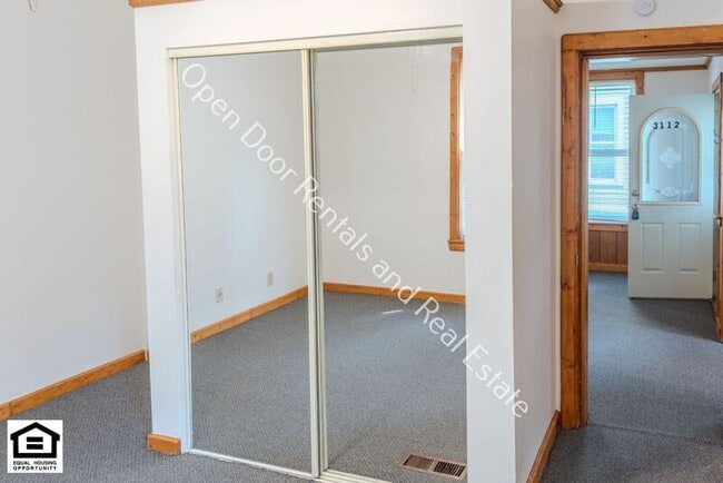 Building Photo - 3112 Thompson Ave
