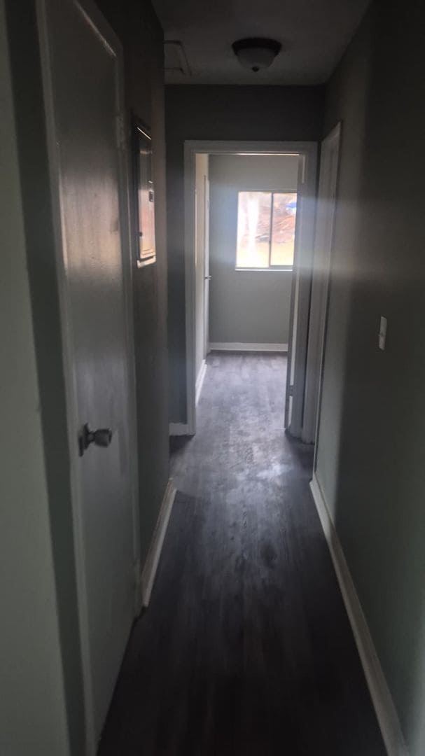 Building Photo - Cozy Home with Updated Flooring and Bright Rooms