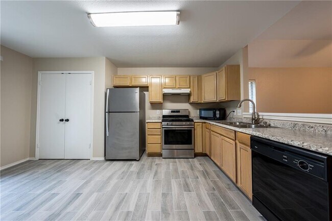 Building Photo - 1607 Greening Way