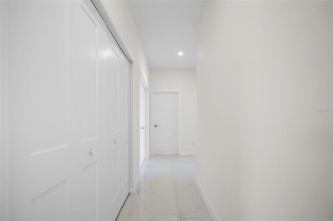 Building Photo - 13 Polar Ct