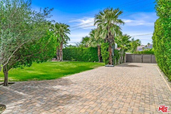 Building Photo - 74550 Old Prospector Trail