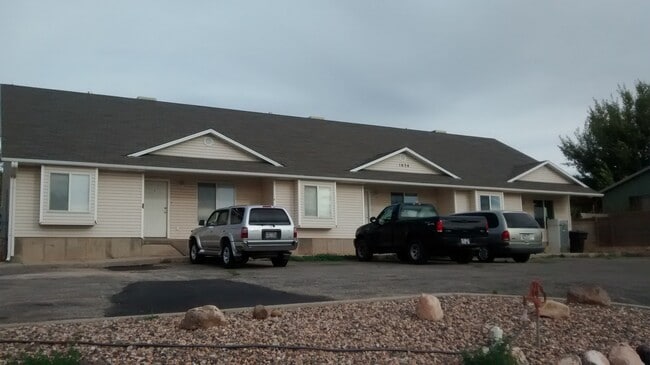 Primary Photo - 1634 Northfield Rd