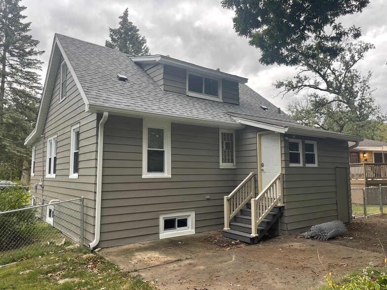 Building Photo - 48 S Glenview Ave